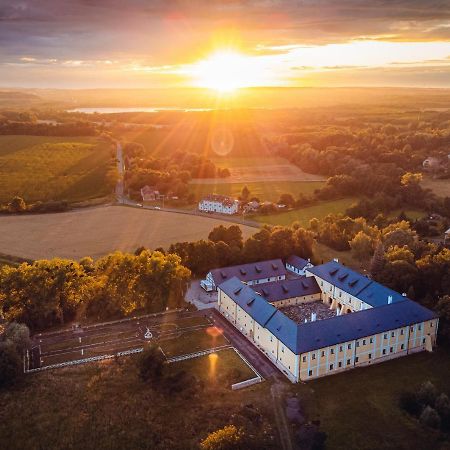 Chateau Rychvald Hotell Exteriör bild