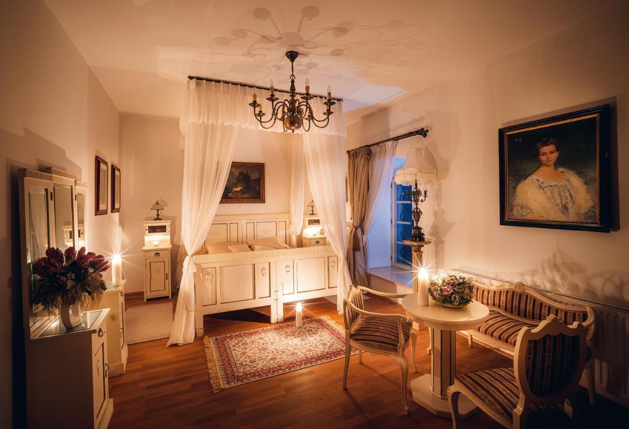 Chateau Rychvald Hotell Exteriör bild