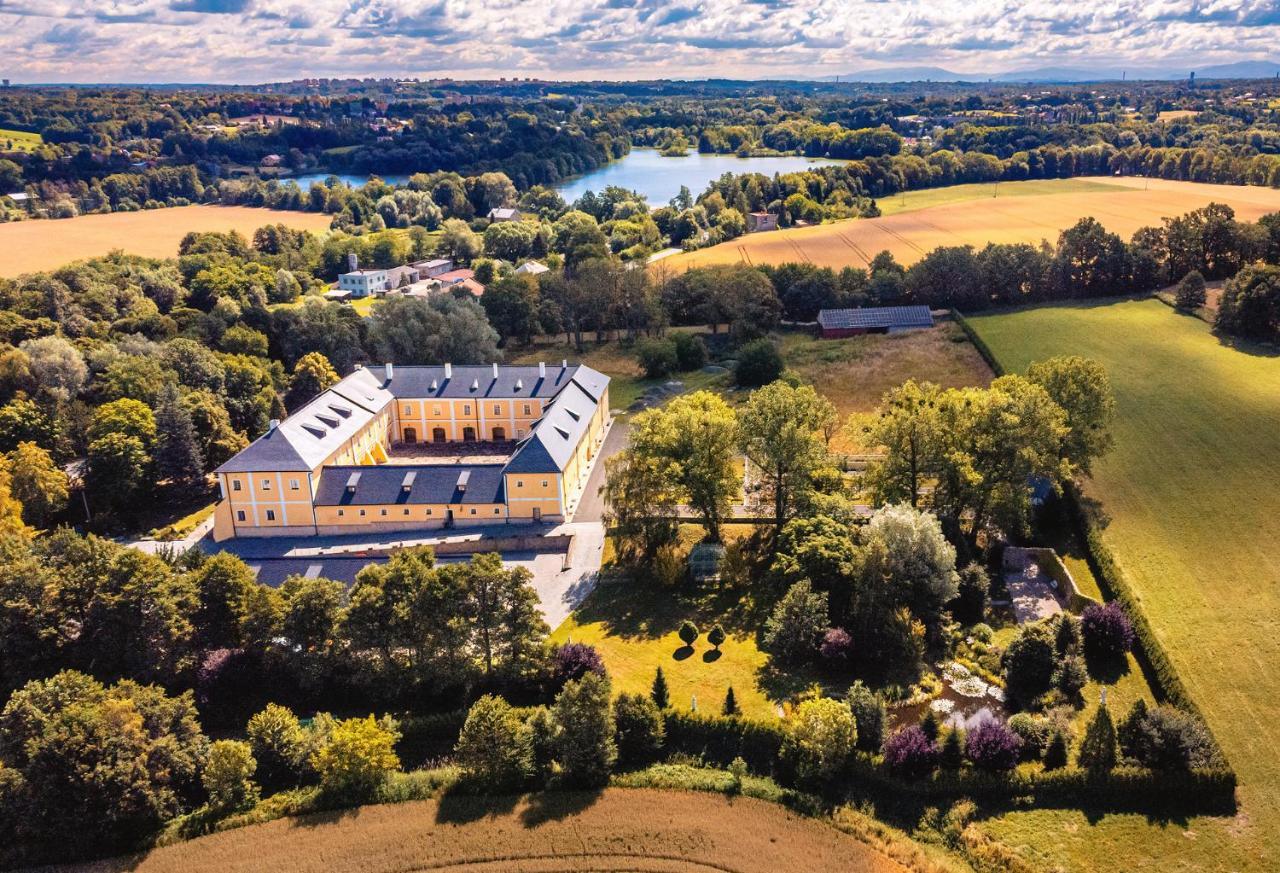 Chateau Rychvald Hotell Exteriör bild