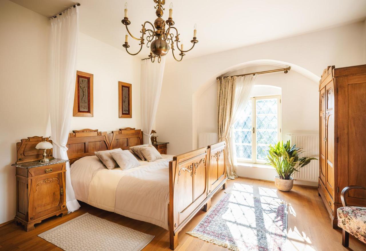Chateau Rychvald Hotell Exteriör bild