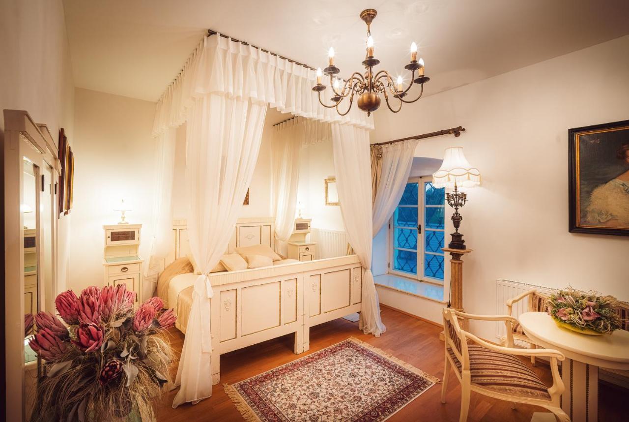Chateau Rychvald Hotell Exteriör bild